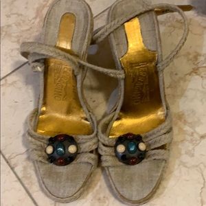 Ferragamo heels in natural color